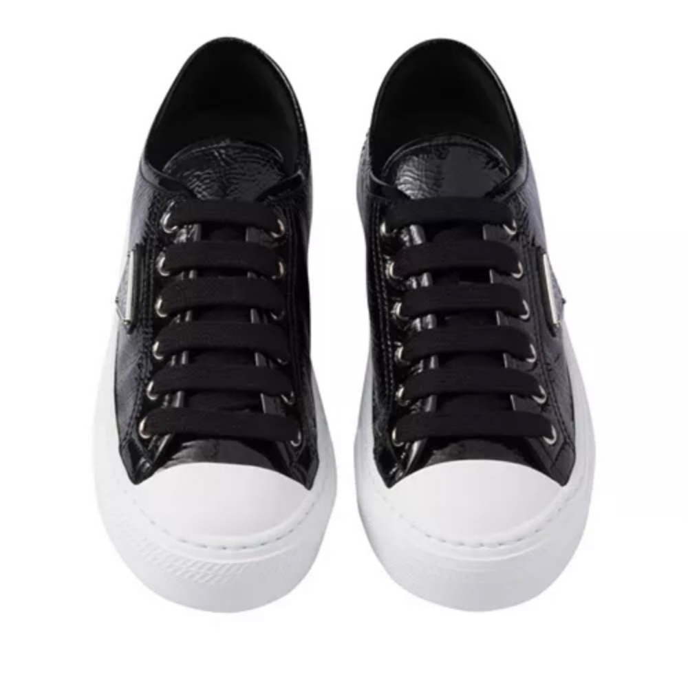NIB $1070 Prada Naplak Nero/Black Patent Leather Sneakers in size 35 EU / 5 US! - Picture 4 of 6